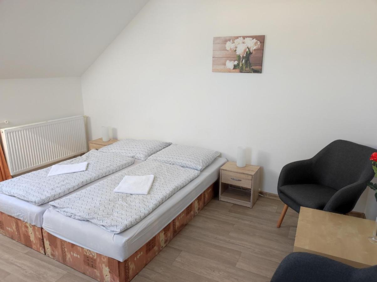 Penzion U Hradeb Znojmo Exteriör bild