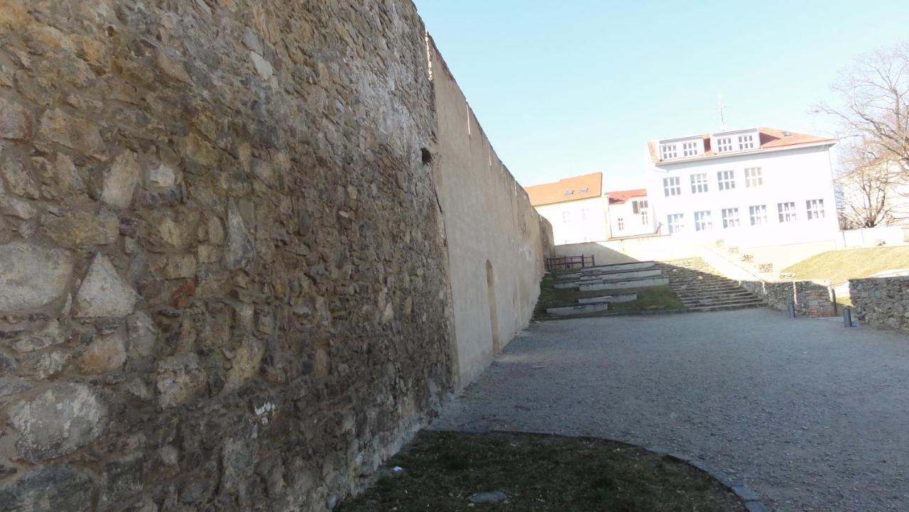 Penzion U Hradeb Znojmo Exteriör bild